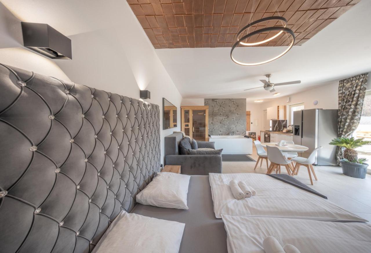 Trebnje Resort Timaja - Pool, Massage Pool, Sauna מראה חיצוני תמונה
